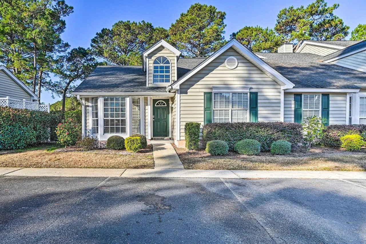 On Golf Course With Access! Apartment *
