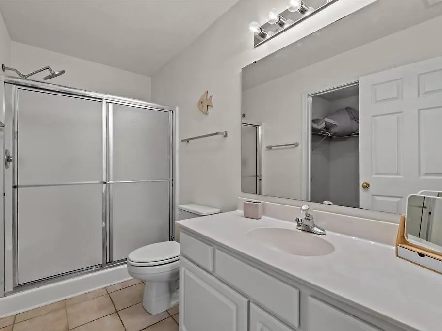 Beautiful 3 Bd 2 Bth Golf Course Unit Apartment