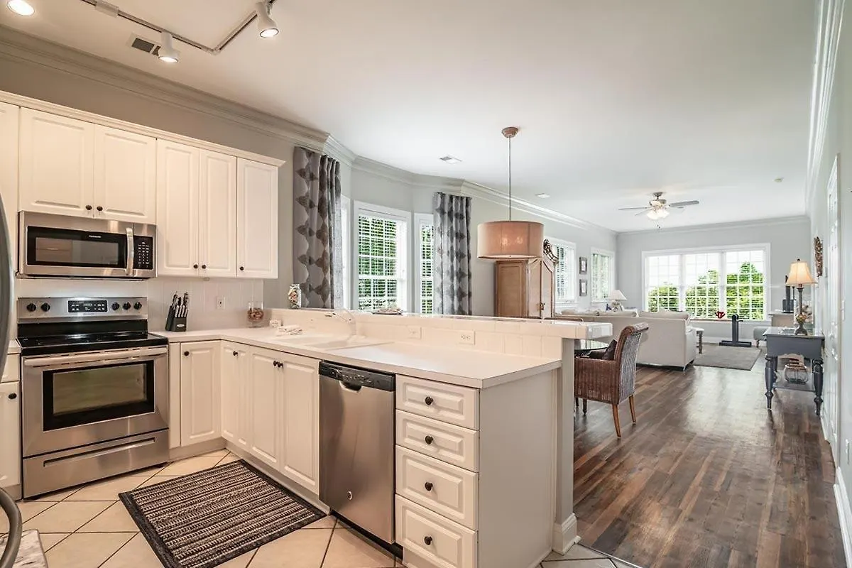 Bright And Airy 3br Marsh Views Outdoor Pool Villa