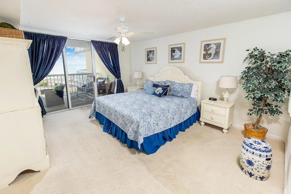 Holiday home Oceanfront Paradise: 3 Bdrm Condo, *