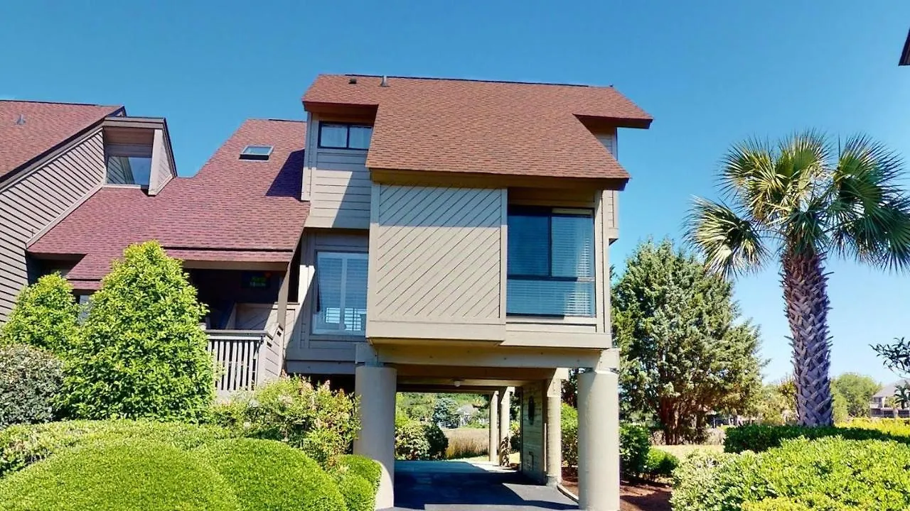 Lakeside Retreat Spacious 3br 2ba Amenities Villa *