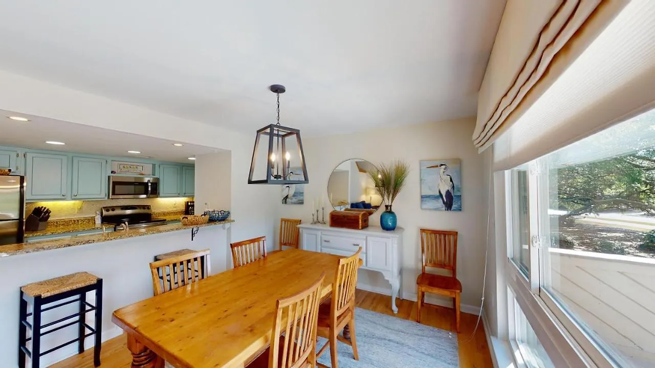 Villa Lover's Haven 2br At Heron Marsh