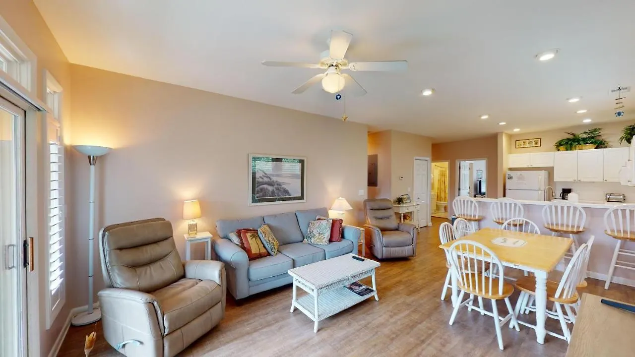 Lakeside Tranquility 2br Amenities Villa Pawleys Island