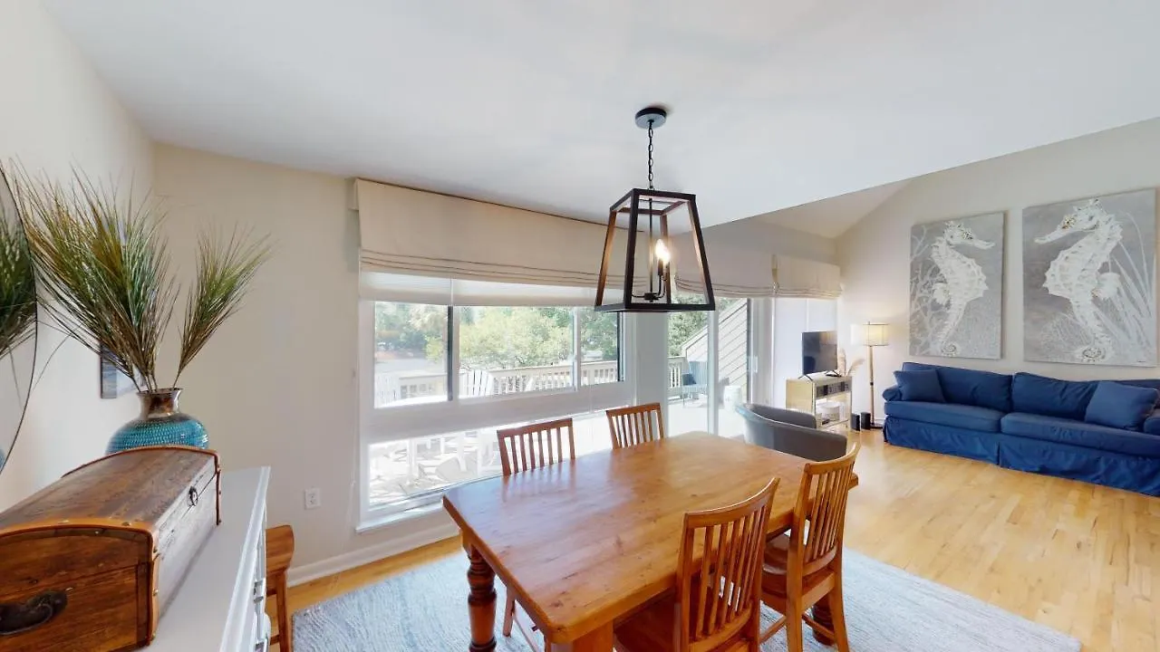 Villa Lover's Haven 2br At Heron Marsh
