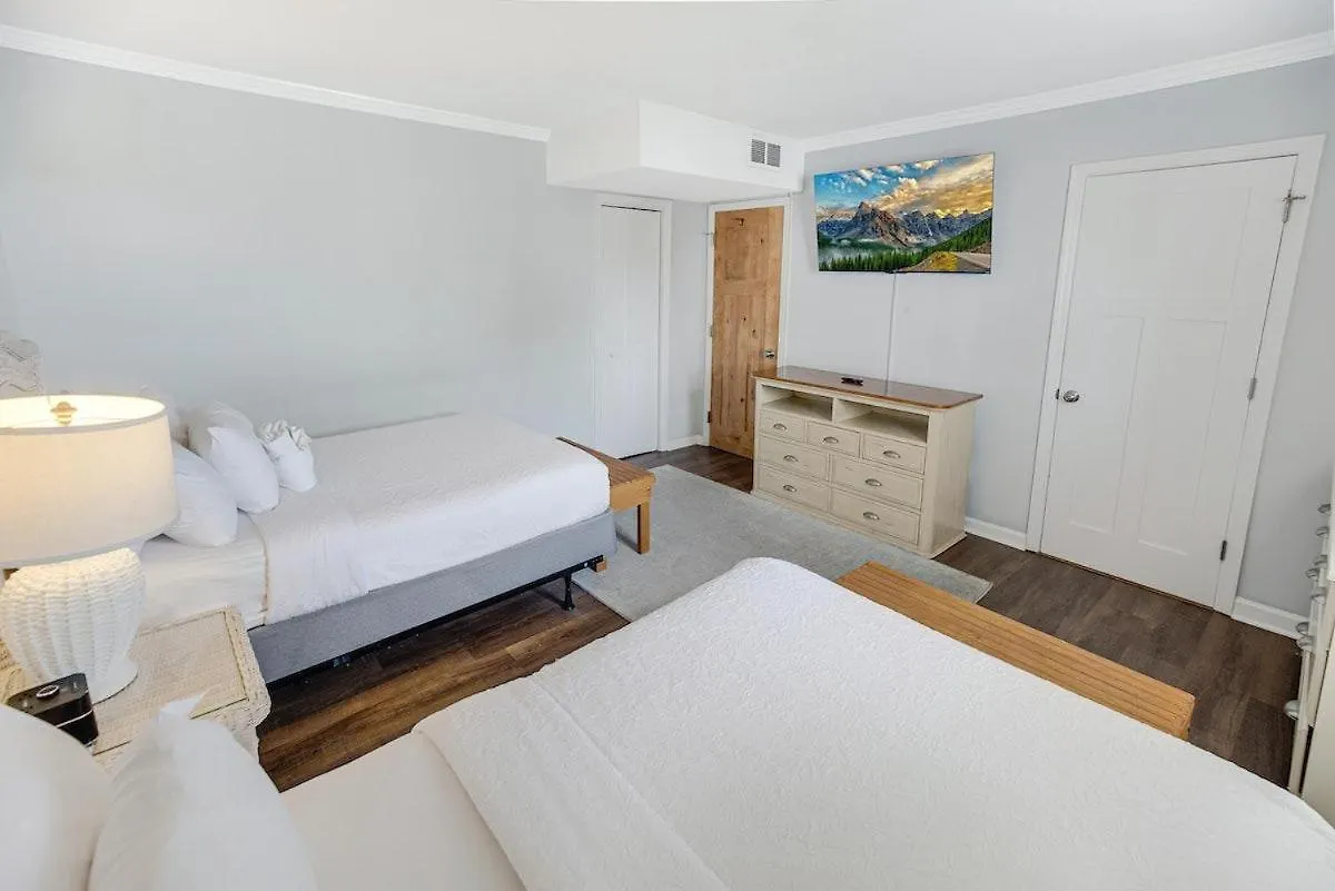 Gorgeous Oceanfront 2 Bedroom *