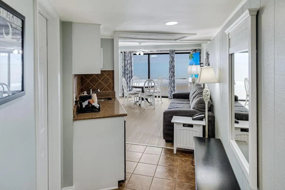 Vacation Time Oceanfront King 4th Floor Apartment