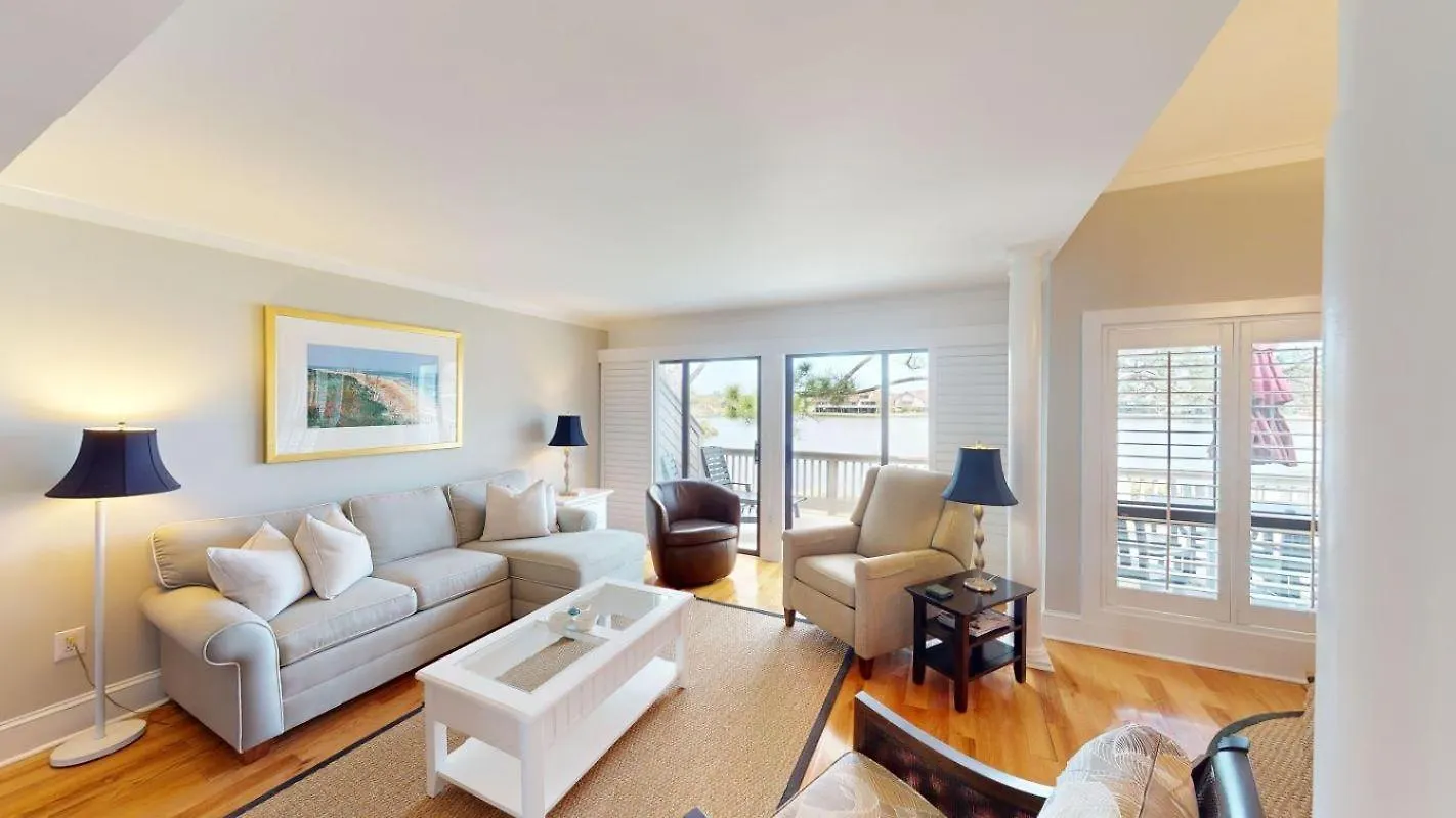 Villa Lakeside Updated Villa: Pool And Access