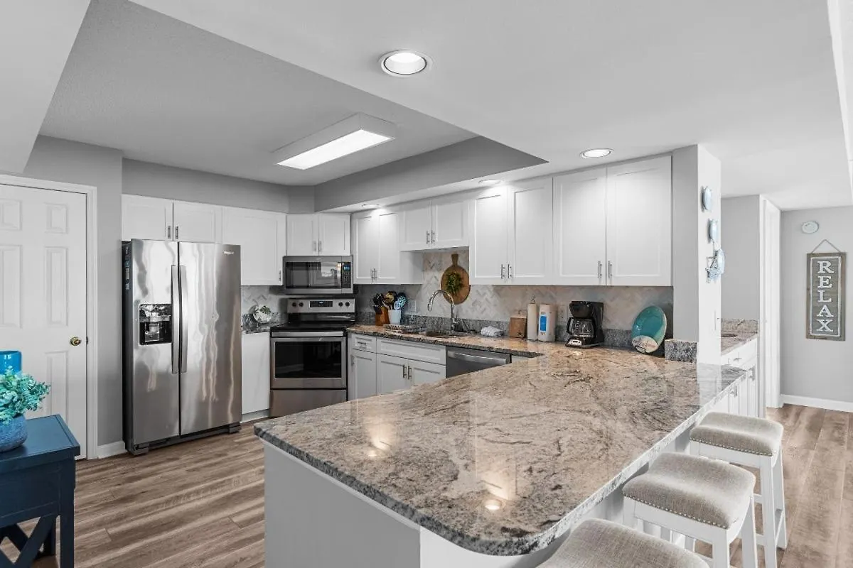 Beachfront Oasis At Litchfield By The Sea: 3 Bdrm *