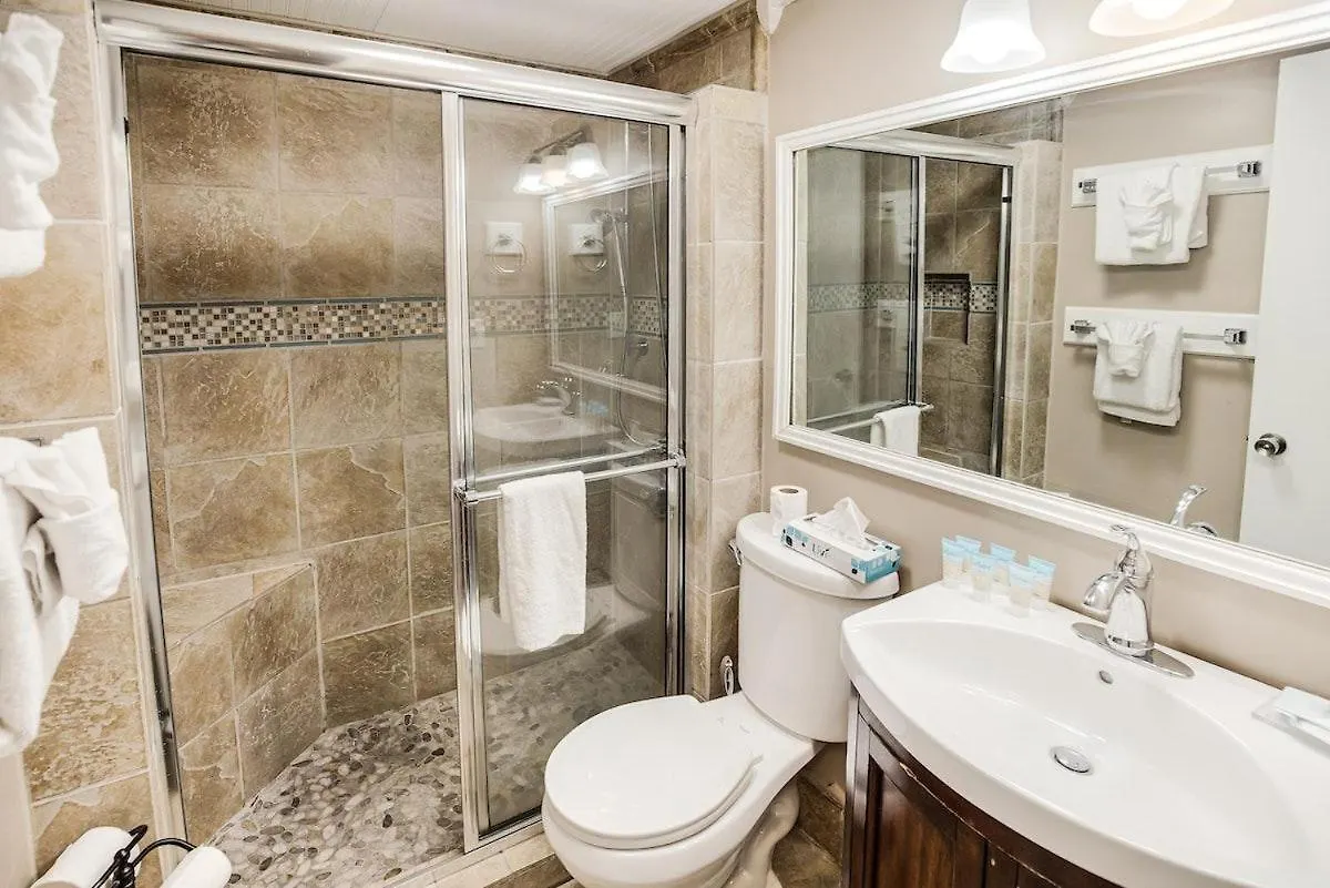 Inviting Retreat View King Rm 1st Floor * Pawleys Island