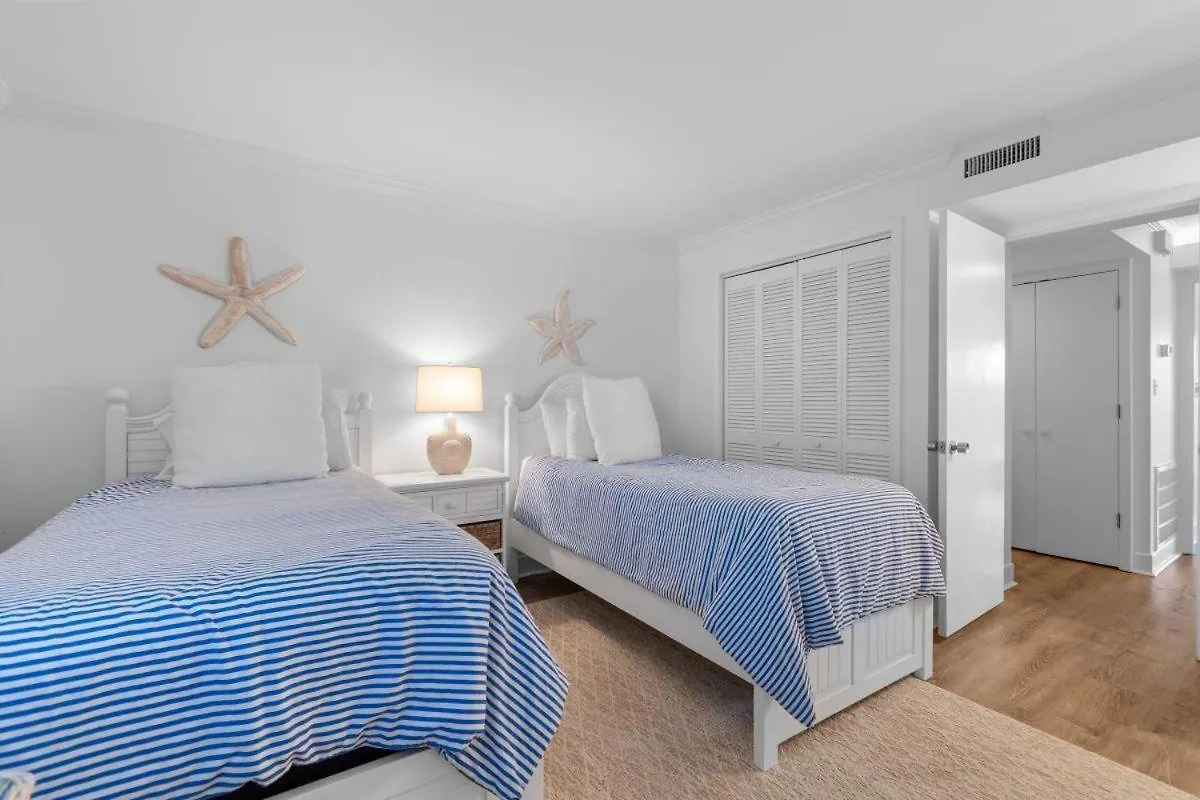 Coastal Charm 3br With Amenities Holiday home *