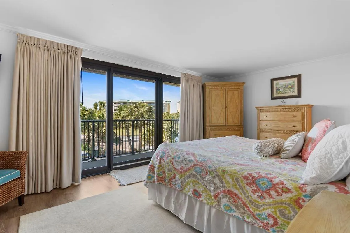 Coastal Charm 3br With Amenities *