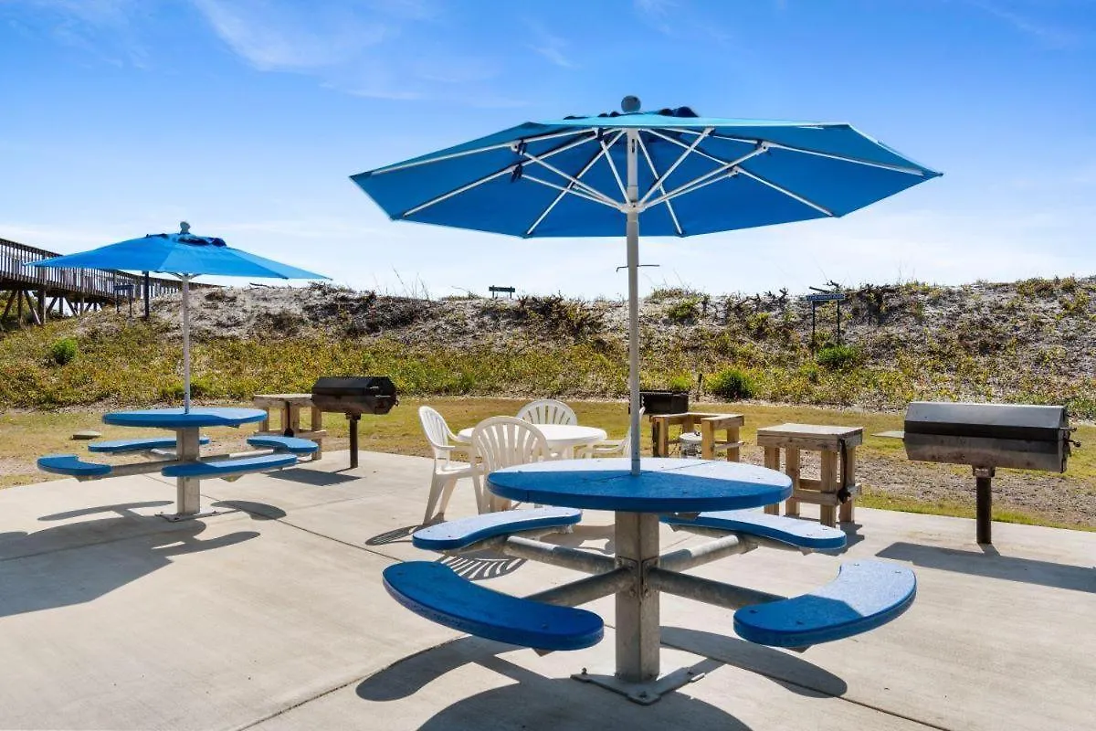 Coastal Charm 3br With Amenities Holiday home