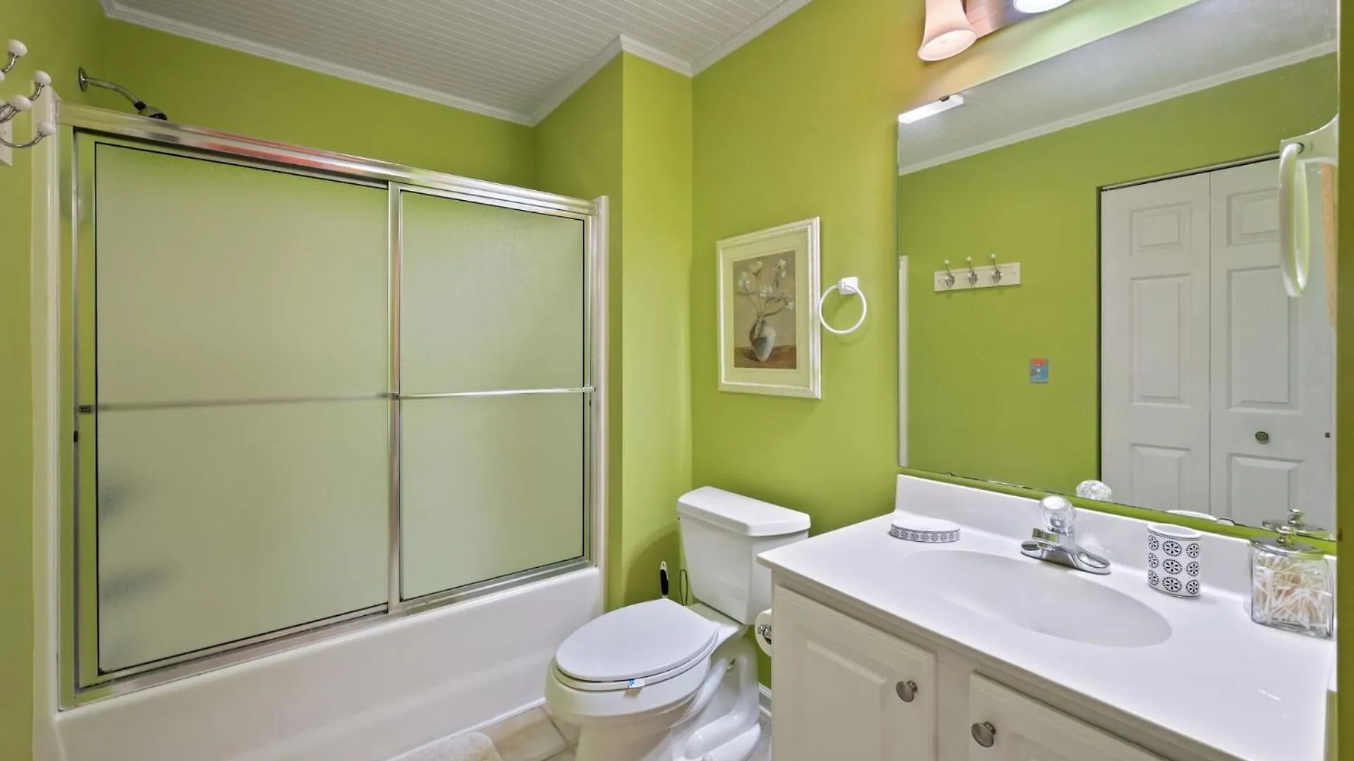 Ground-floor 3-bedroom With Stunning Golf Course Views, *