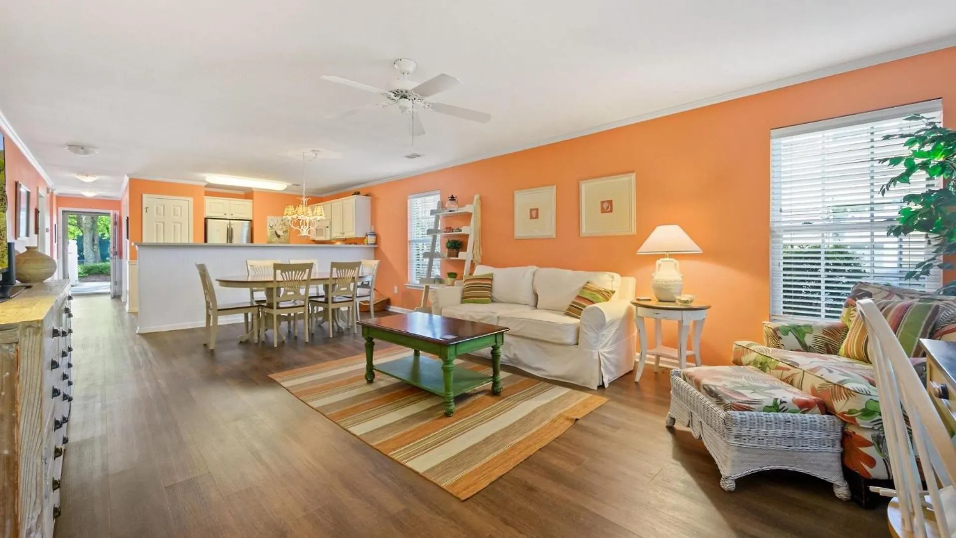 Ground-floor 3-bedroom With Stunning Golf Course Views,