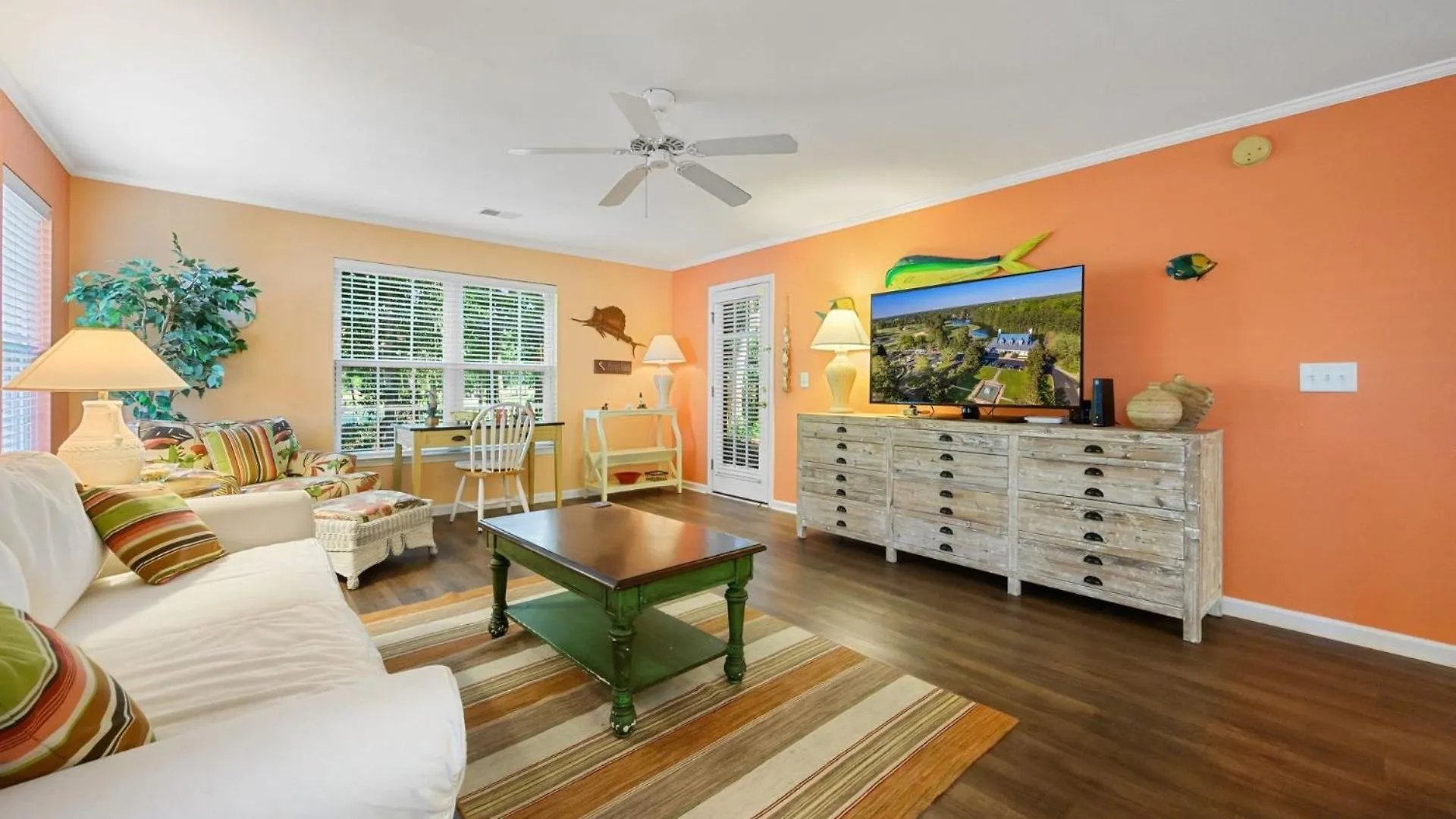 Apartment Ground-floor 3-bedroom With Stunning Golf Course Views,
