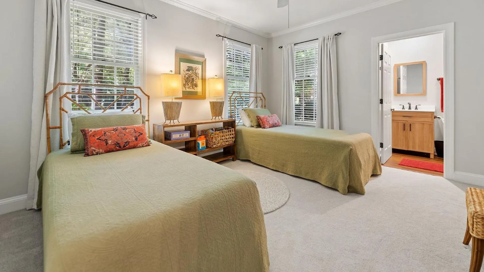 Country Living At Live Oaks Retreat