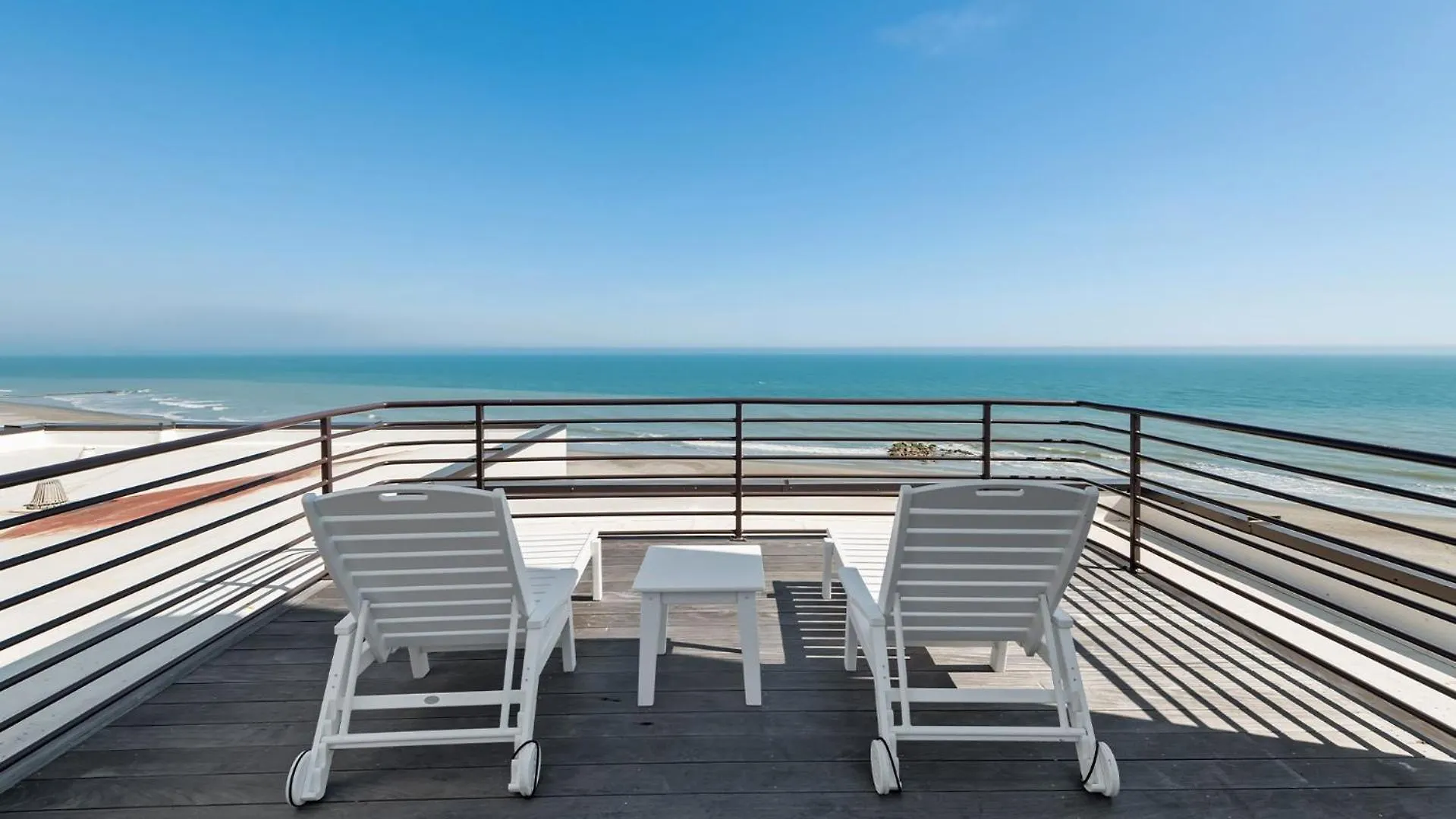 Oceanfront Modern Dream Home Holiday home *