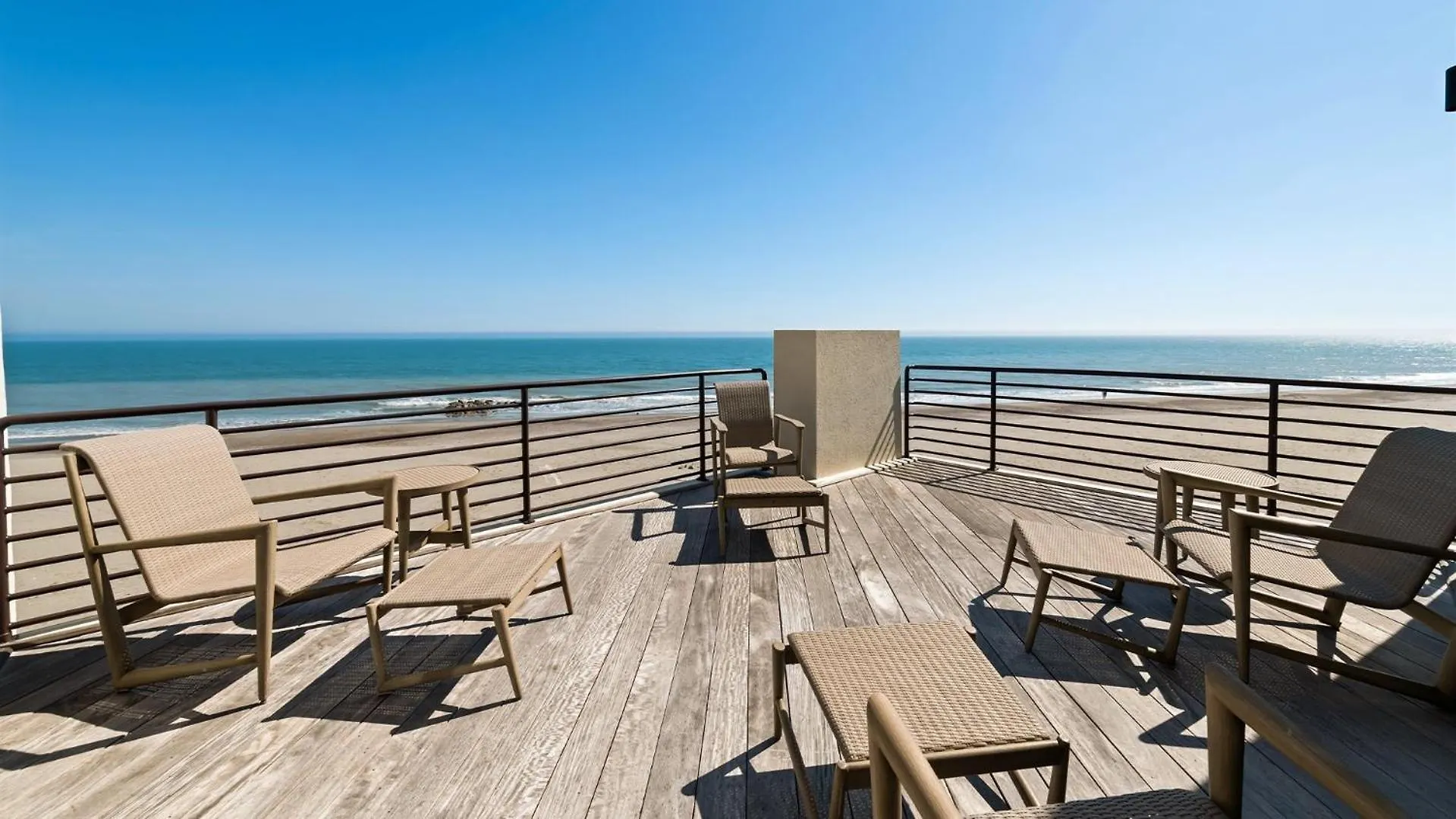 Holiday home Oceanfront Modern Dream Home Pawleys Island