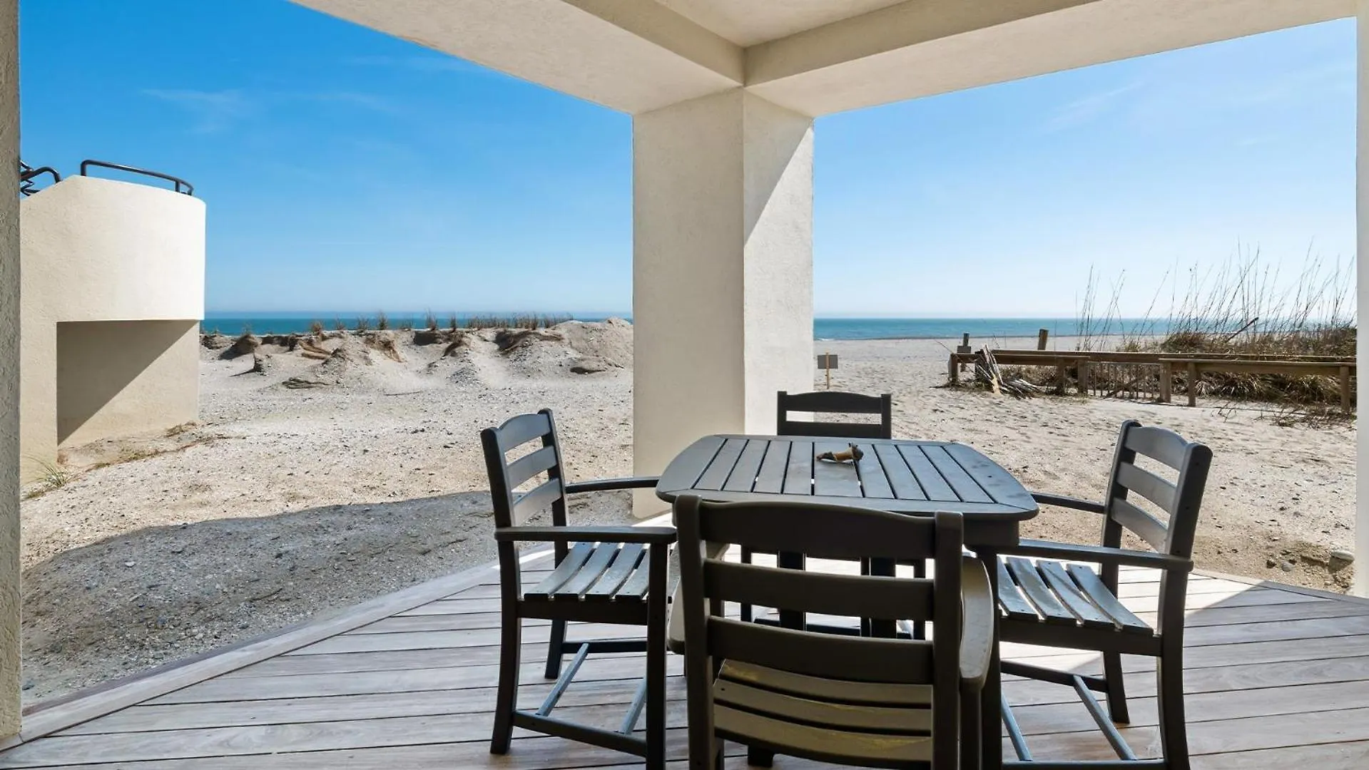 Holiday home Oceanfront Modern Dream Home Pawleys Island