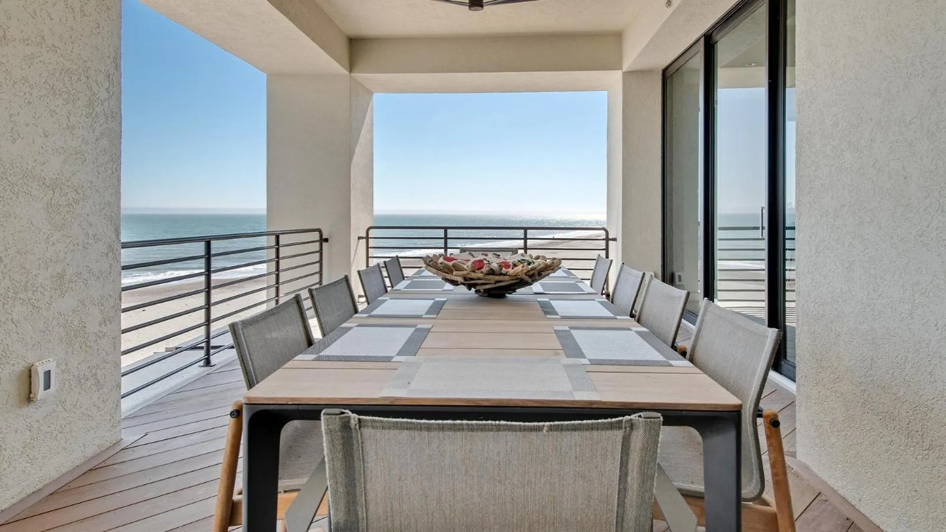 Oceanfront Modern Dream Home Holiday home *