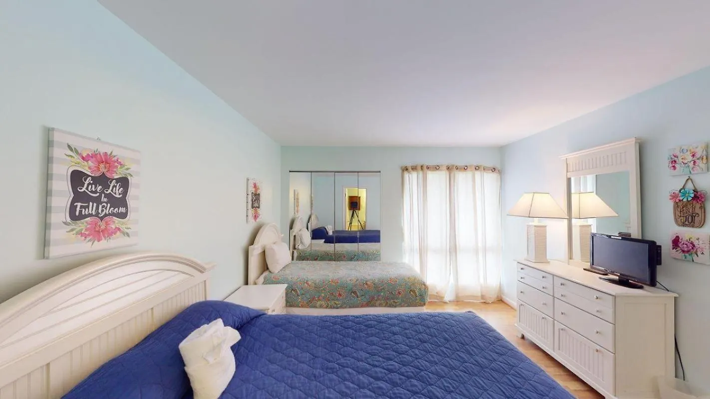Heron Marsh Escape Split Level Views Villa