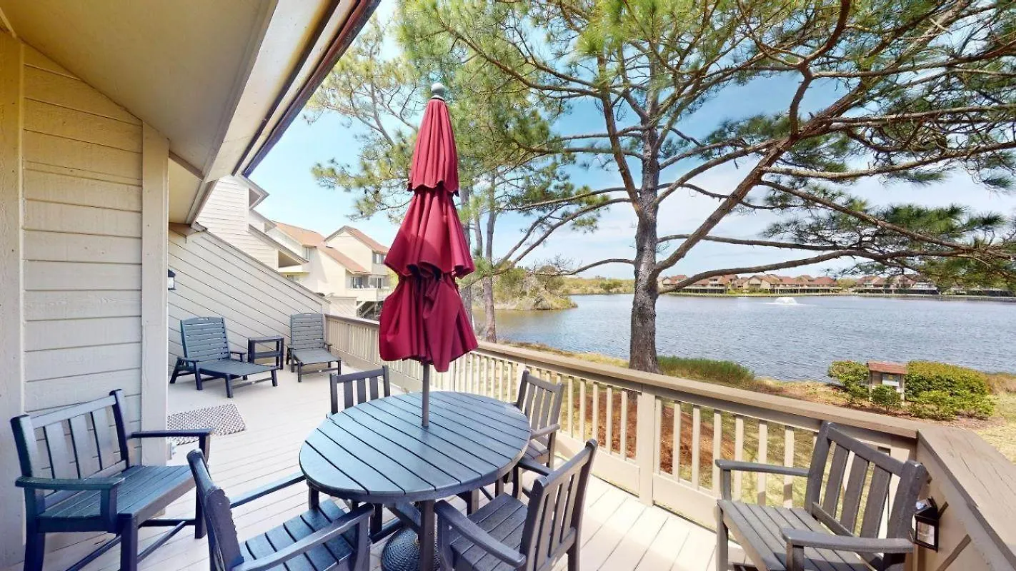 Lakeside Updated Villa: Pool And Access * Pawleys Island