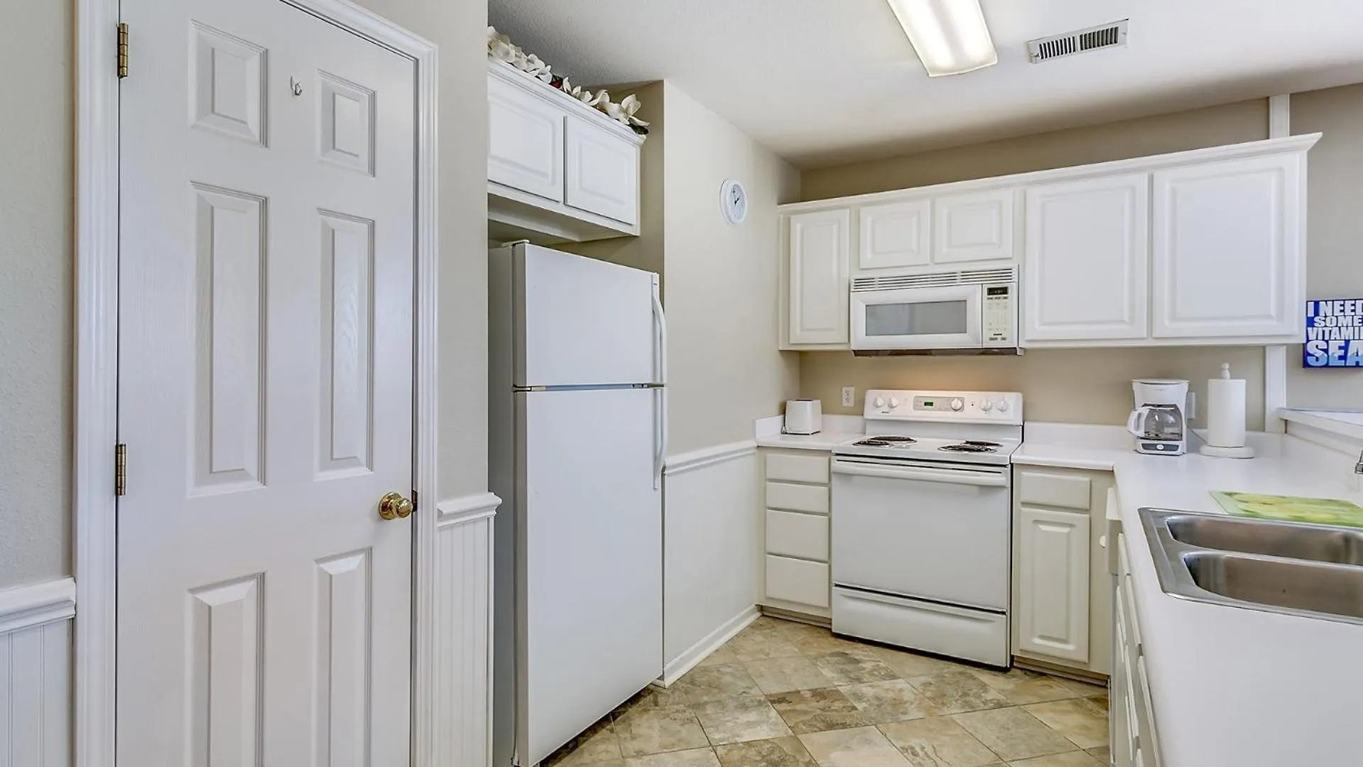 Fifty-seven Sea Spacious And Beautiful Overlooking Pond And 4th Hole Apartment