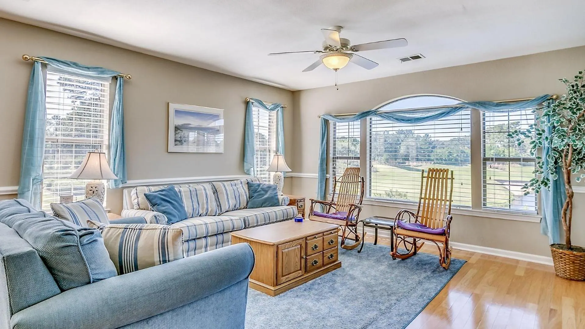 Fifty-seven Sea Spacious And Beautiful Overlooking Pond And 4th Hole Apartment Pawleys Island