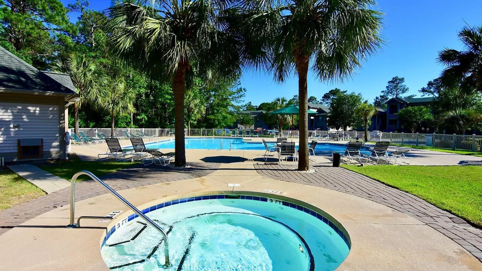 Apartment Fifty-seven Sea Spacious And Beautiful Overlooking Pond And 4th Hole Pawleys Island