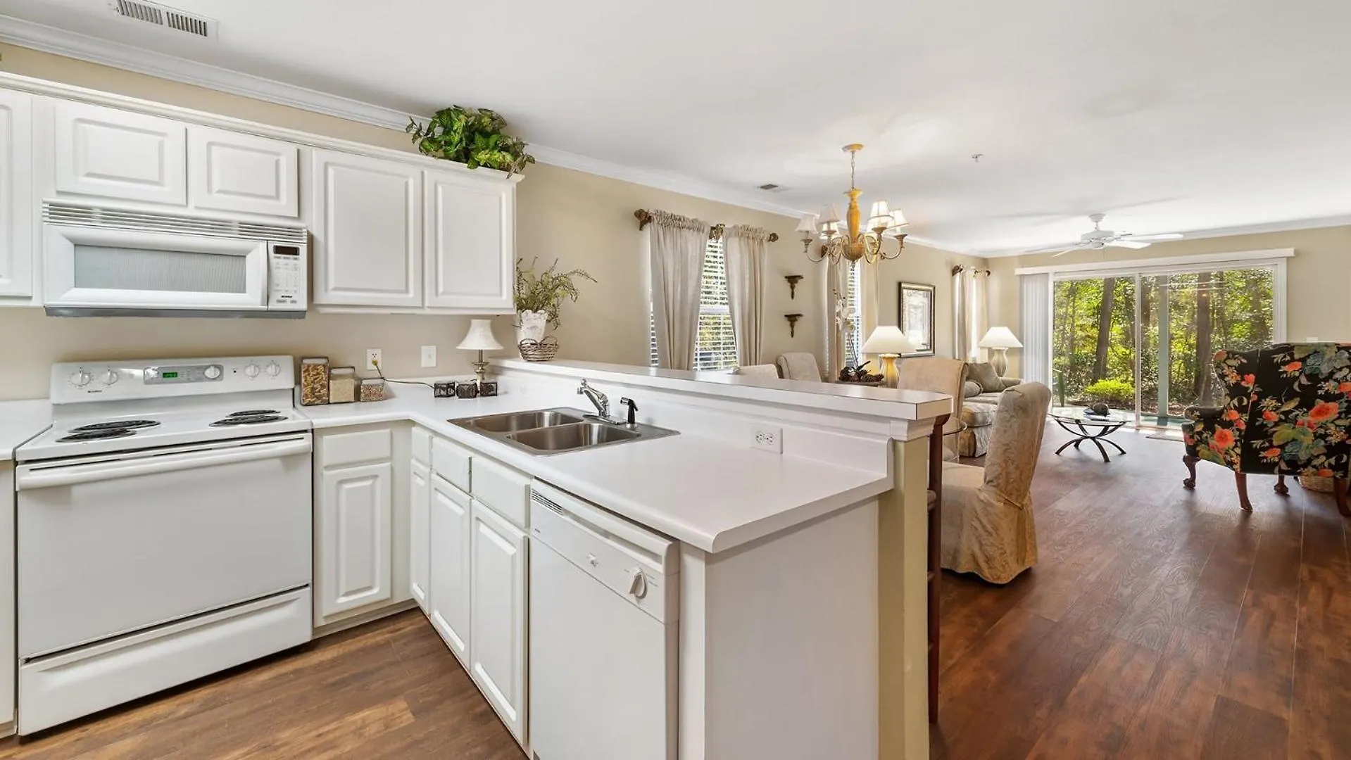 10th Hole Condo- Great Golf Getaway
