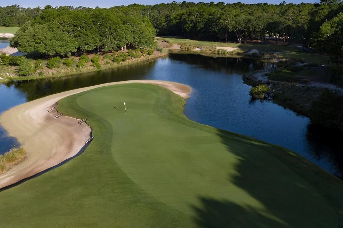 Award-winning True Blue Golf Course Community
