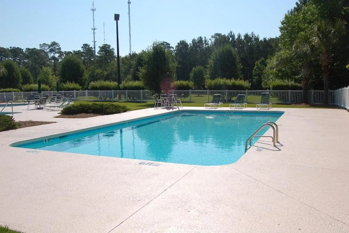 Award-winning True Blue Golf Course Community