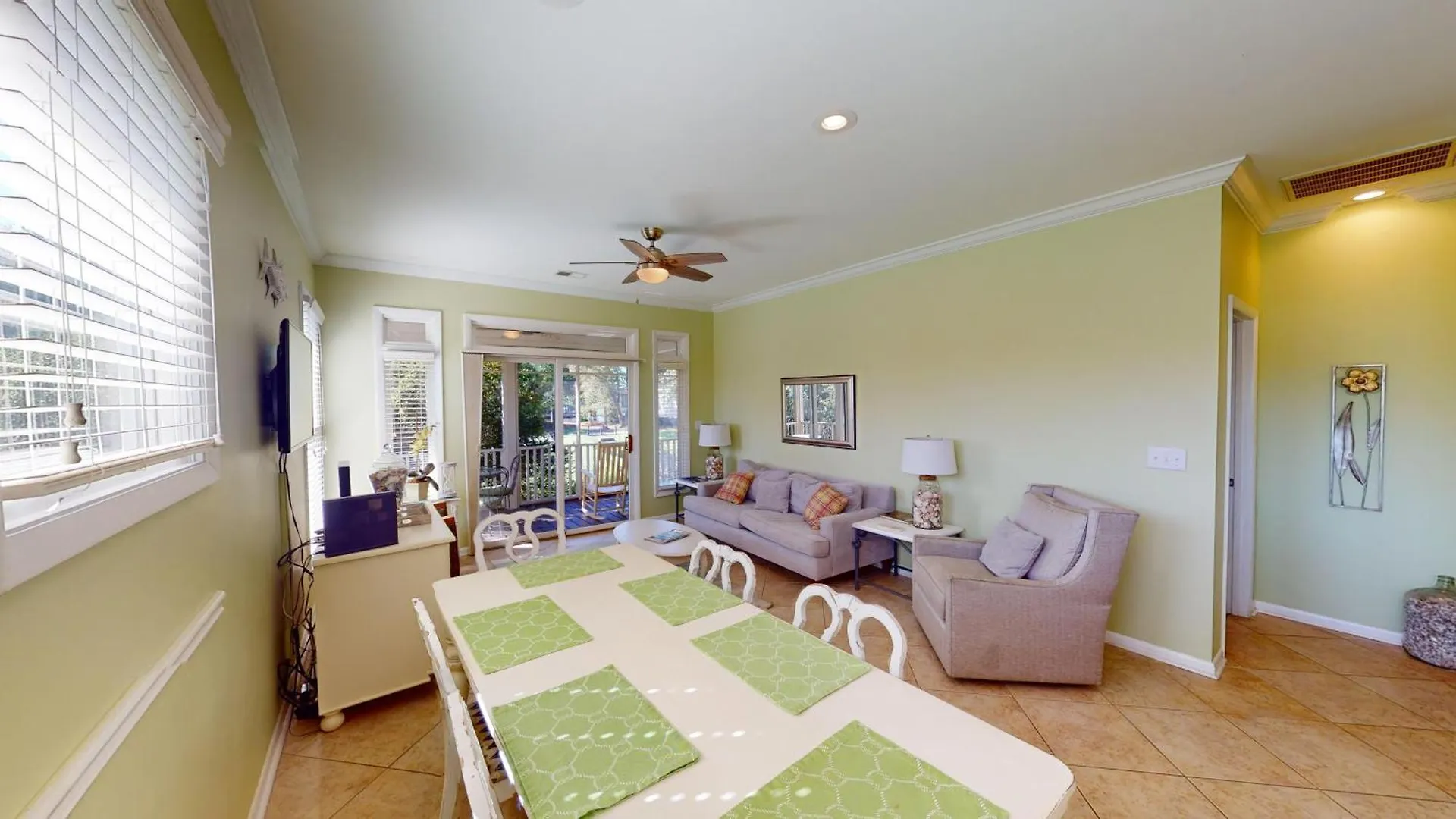 Holiday home 2 Bdrm Lakeside Scenic View With Amenities