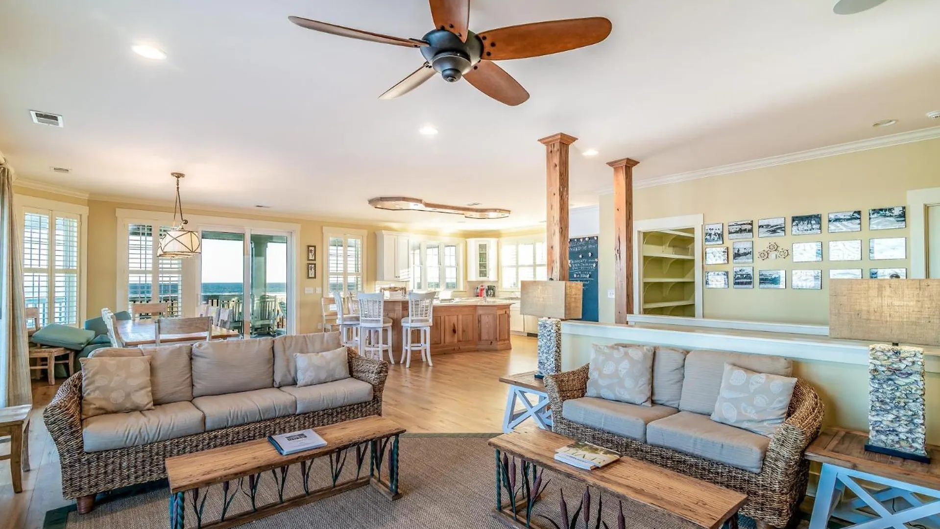 Paradise Point: Luxury Beachfront With Views Holiday home
