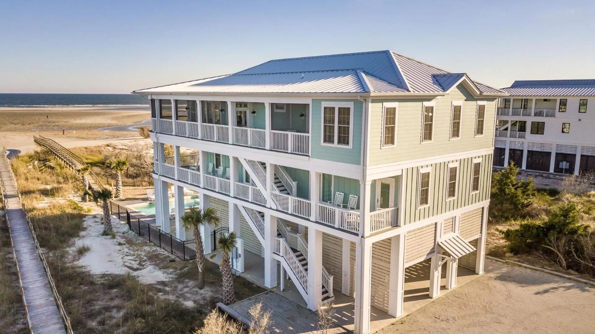 Holiday home Paradise Point: Luxury Beachfront With Views *