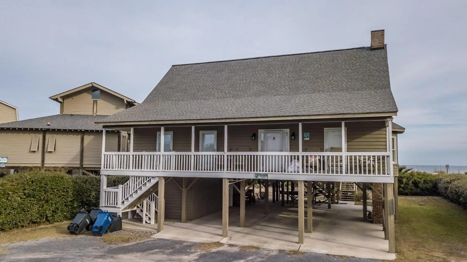 Holiday home Oceanfront Escape With Game And Access Pawleys Island