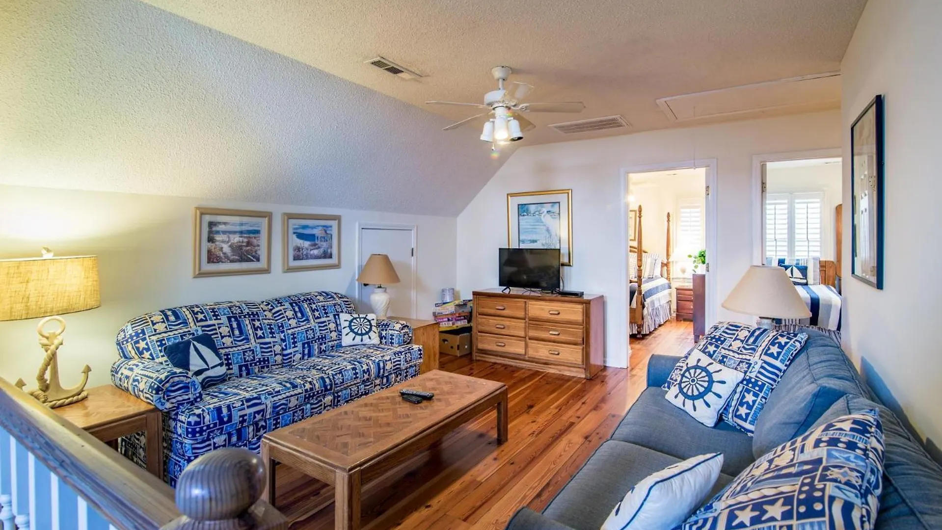 Oceanfront Escape With Game And Access Holiday home