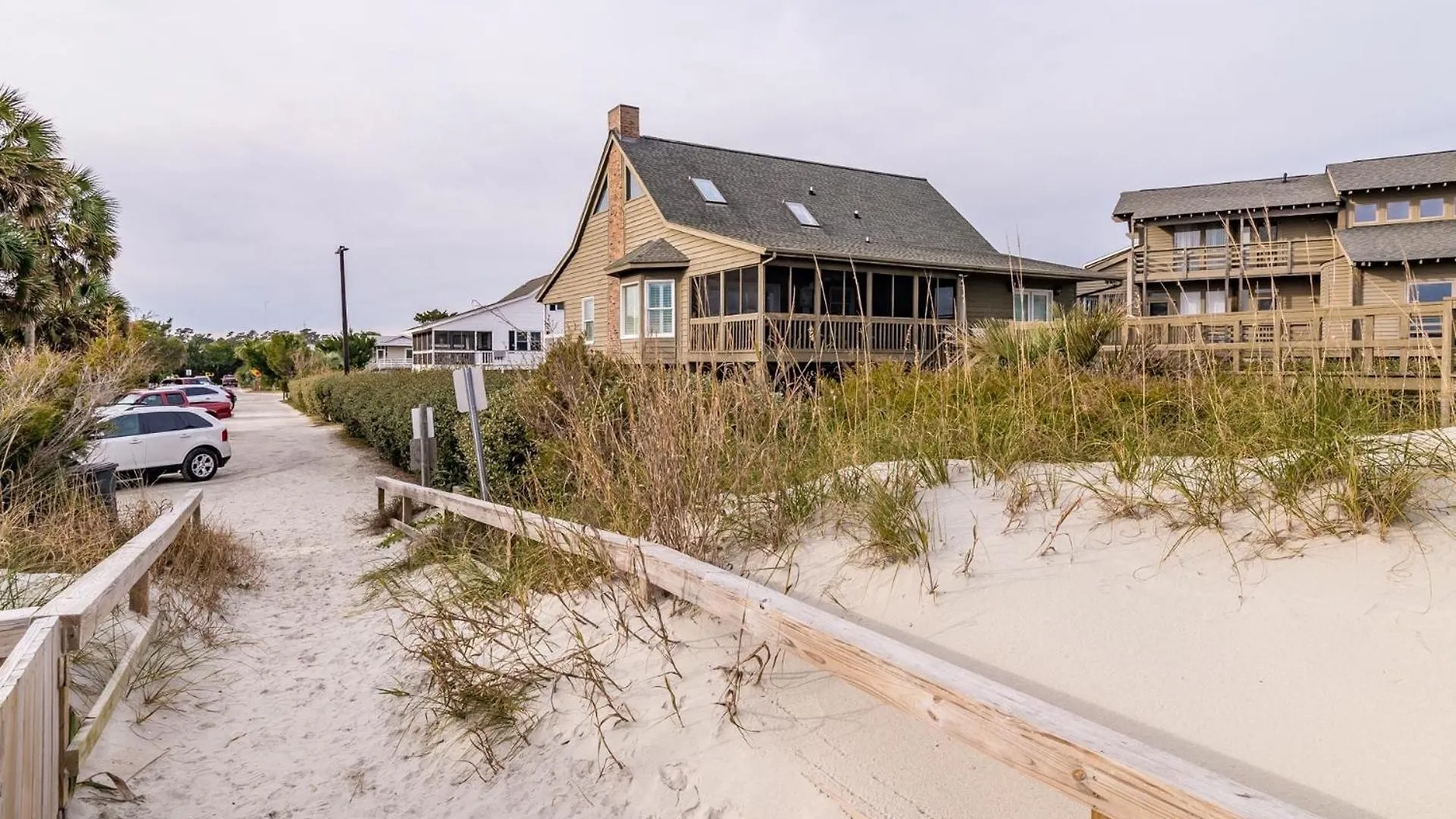 Oceanfront Escape With Game And Access Holiday home *
