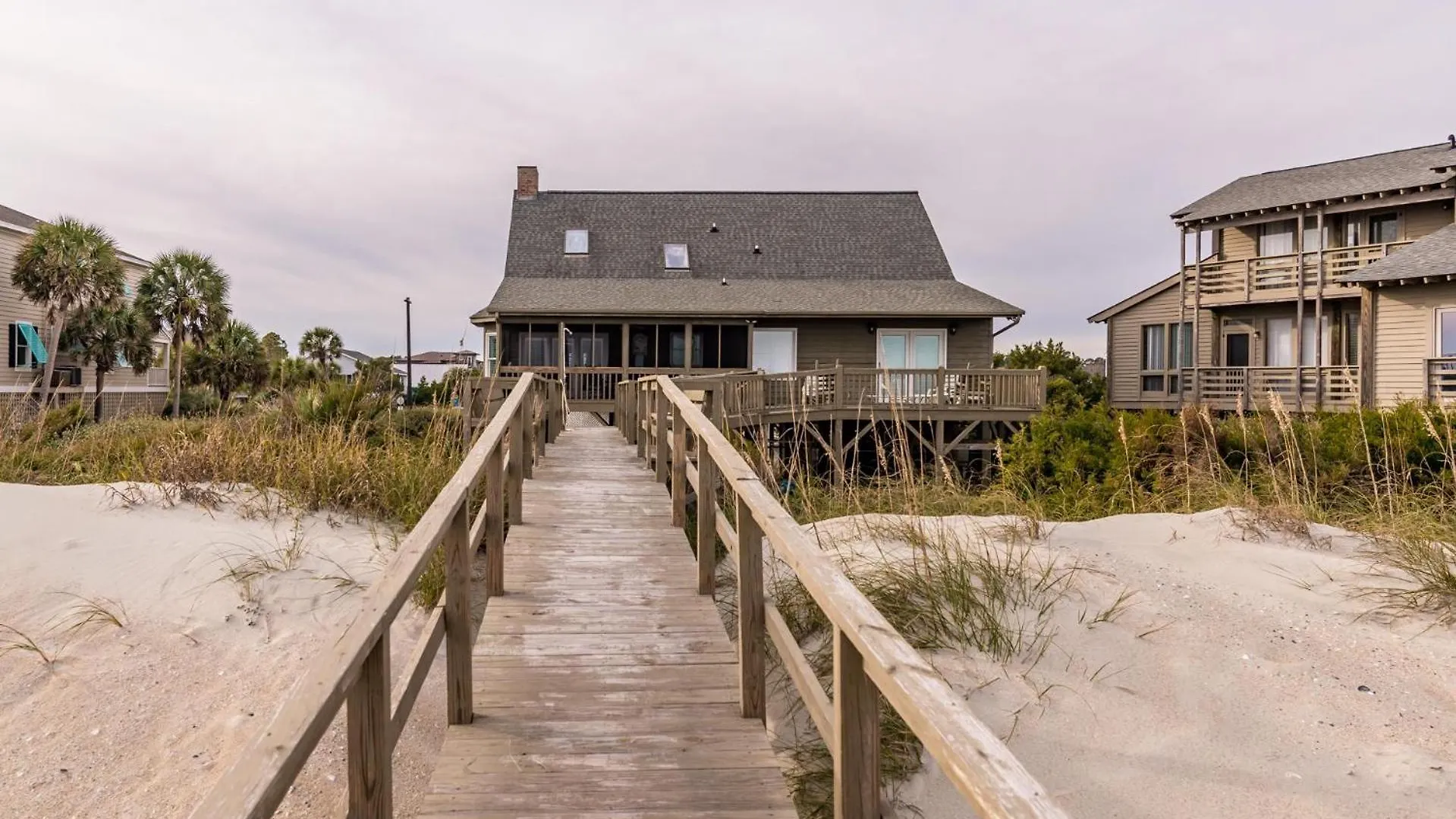 Holiday home Oceanfront Escape With Game And Access Pawleys Island