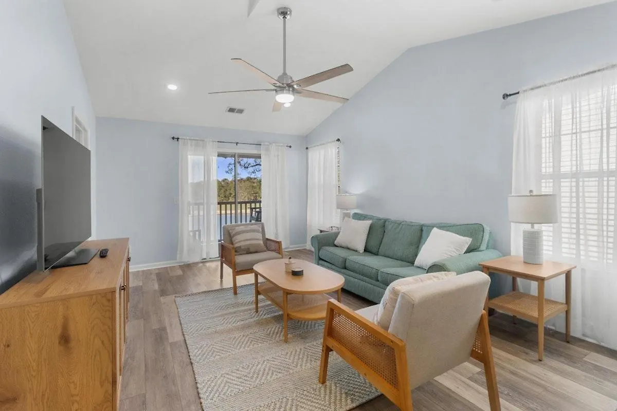 Award-winning True Blue Golf Course Community Villa Pawleys Island