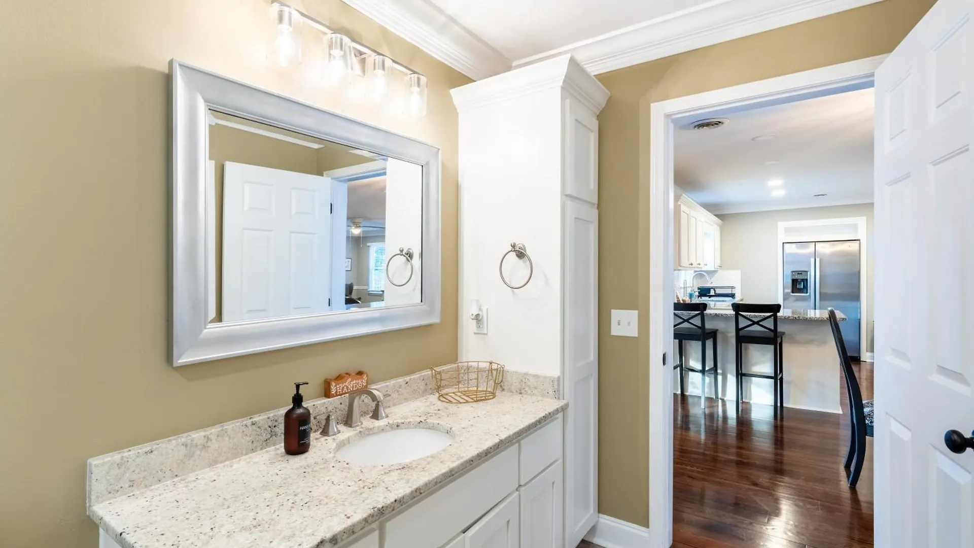 8-guest Cozy Escape With Fire Pit & Hot Tub! * Pawleys Island