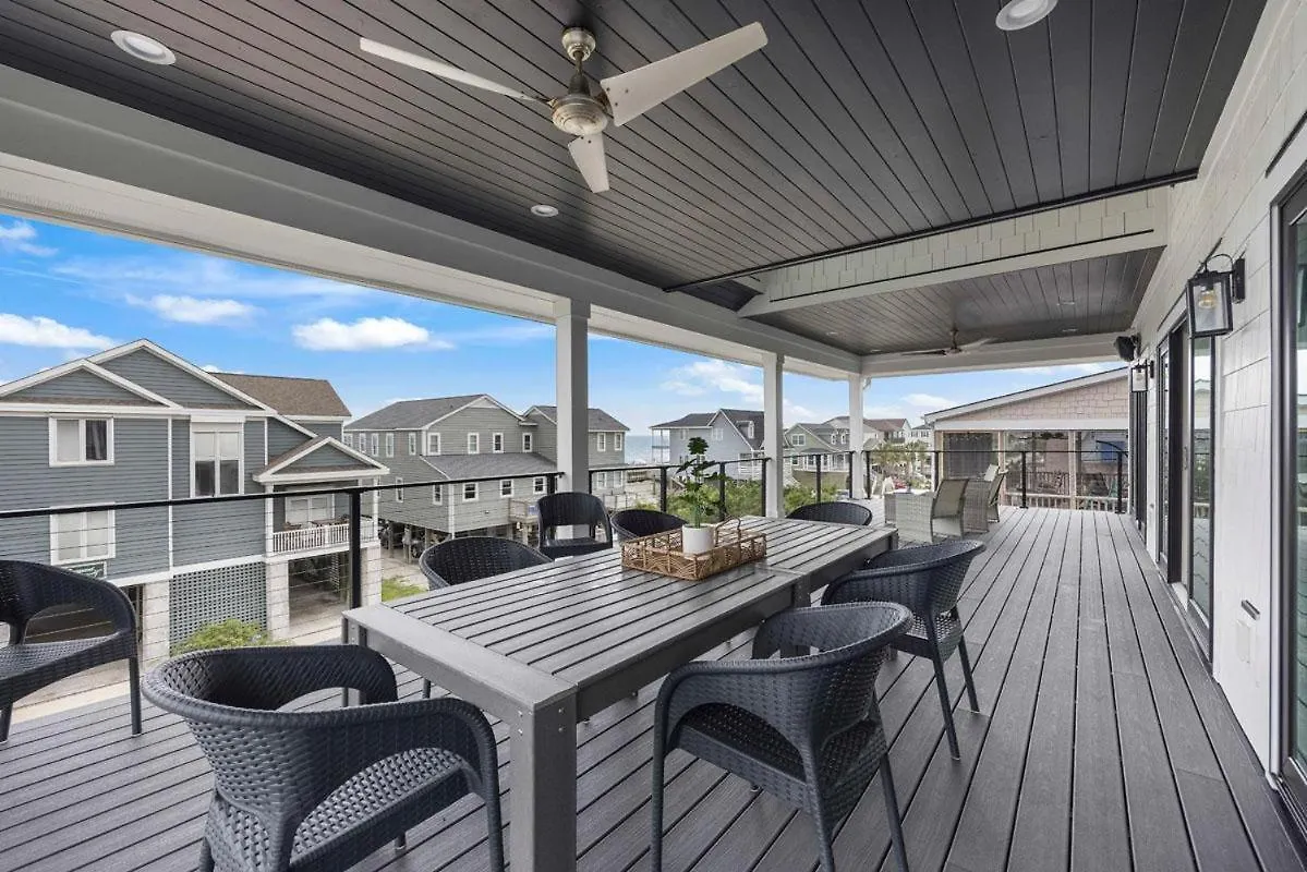 Southern Malibu 6 Bedroom Holiday home
