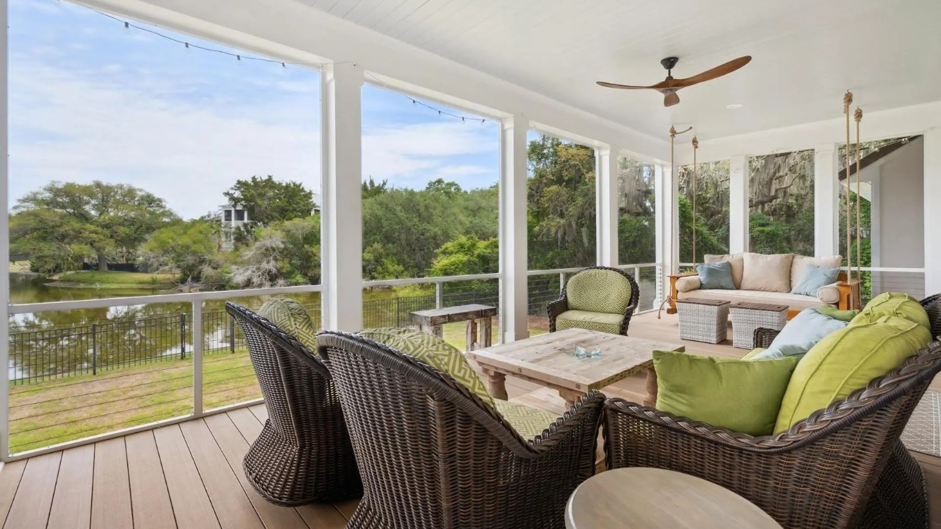 Close To The And Private Pool Holiday home *