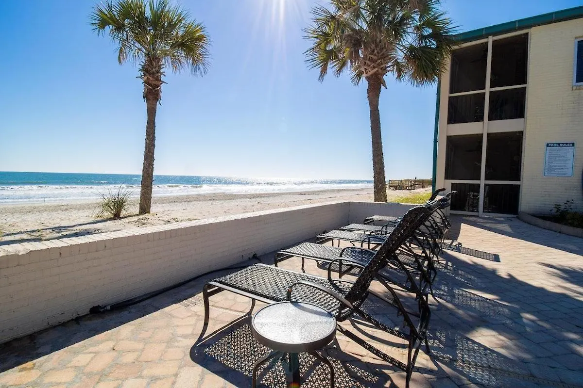 Coastal Getaway: Oceanfront Dune King Apartment Pawleys Island