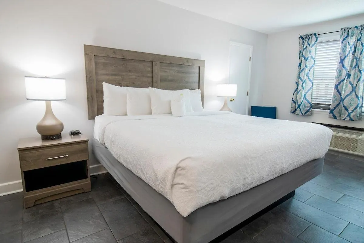 King Bed 2Nd Floor Resort View Room Pawleys Island